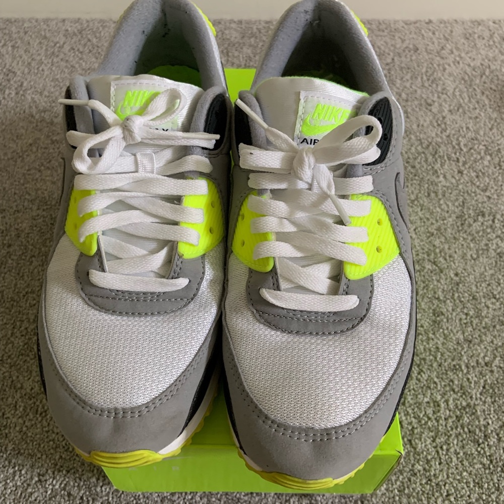 Nike Air Max 90 “Volt”
